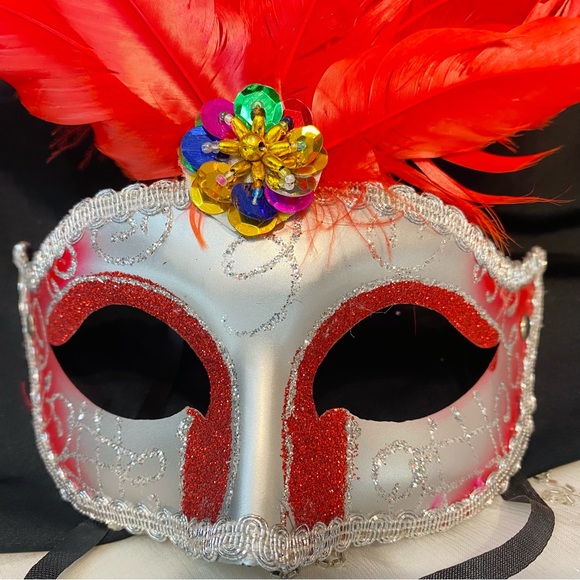 Venetian Carnival Mardi Gras Party Feather Women Masks Masquerade Costume - Picture 3 of 3